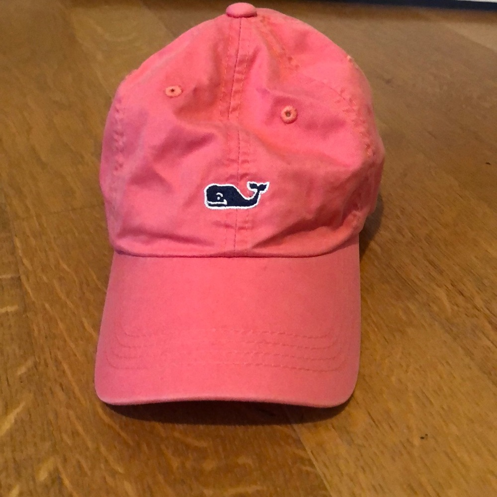 like new Vineyard vines baseball hat 🧢!!